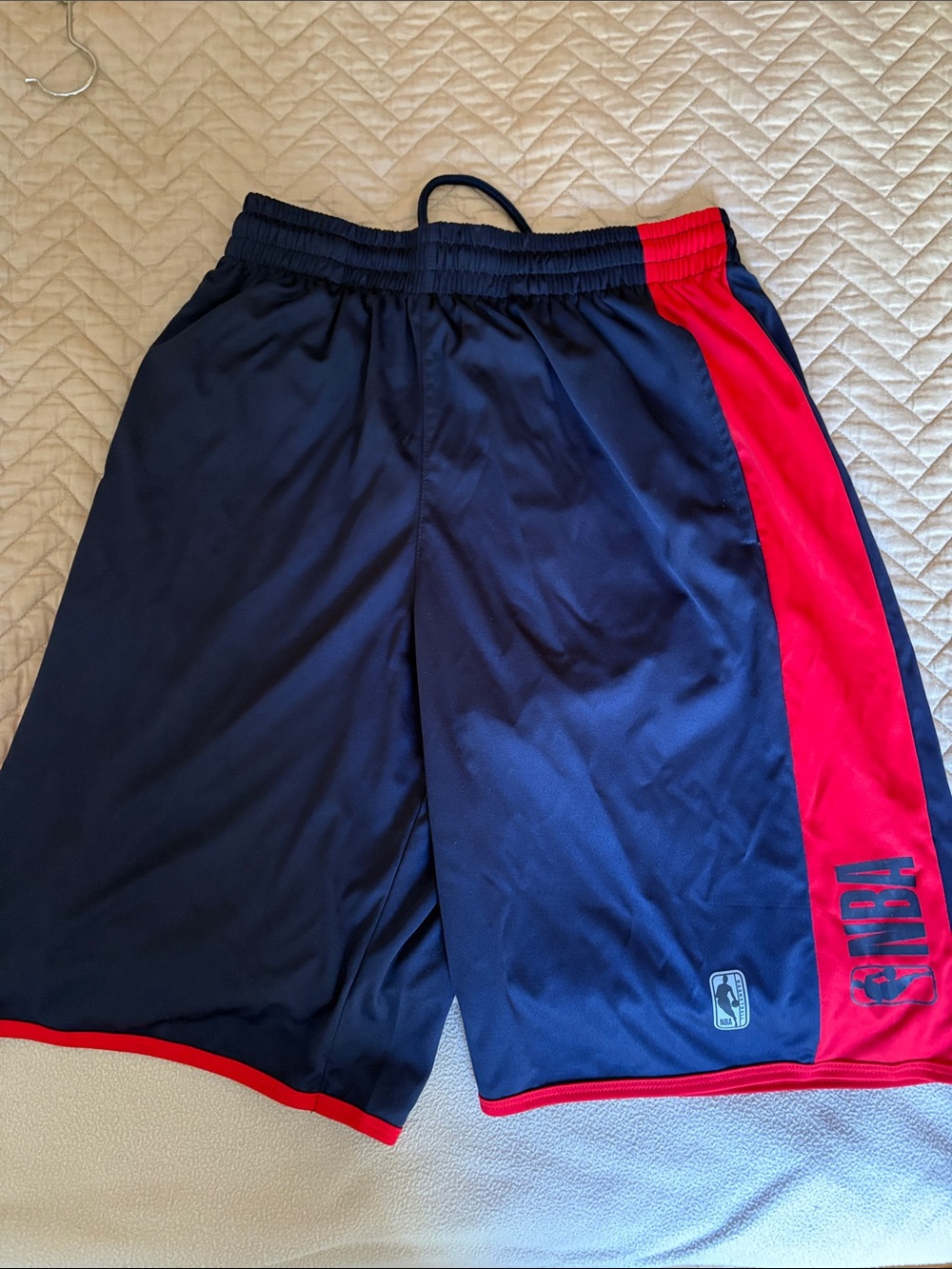 Men's NBA Navy Blue Athletic Basketball Shorts with Red Panels  size large
